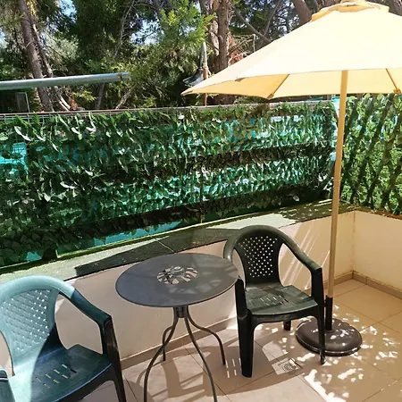 And Business Διαμέρισμα