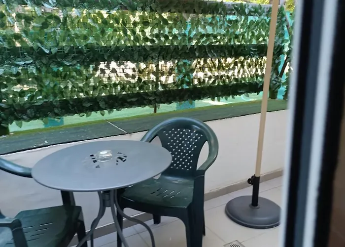 דירה And Business